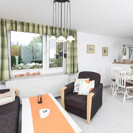 In Ruhiger Ortsran * Lauterbach