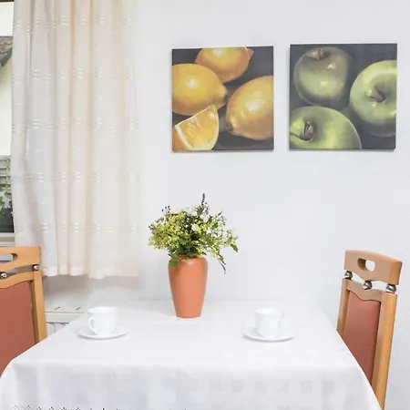 In Ruhiger Ortsran Lauterbach (Rugen)