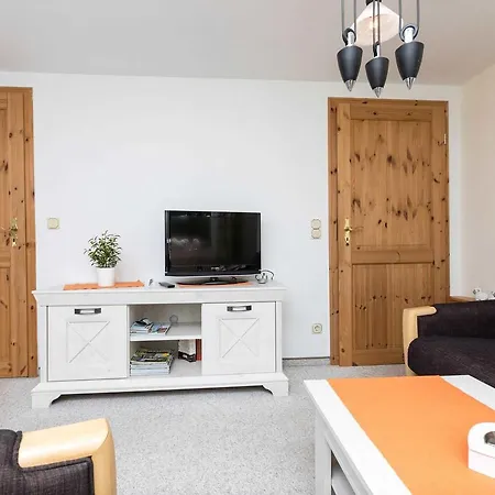 Appartamento In Ruhiger Ortsran Lauterbach (Rugen)