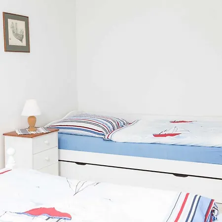 Apartment In Ruhiger Ortsran *