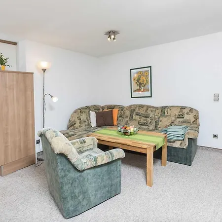 In Ruhiger Ortsran Apartman Lauterbach