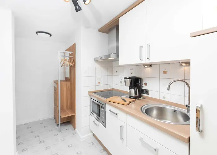 In Ruhiger Ortsran * Lauterbach (Rugen)