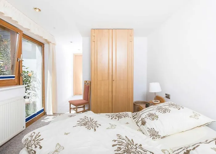 In Ruhiger Ortsran * Lauterbach (Rugen)