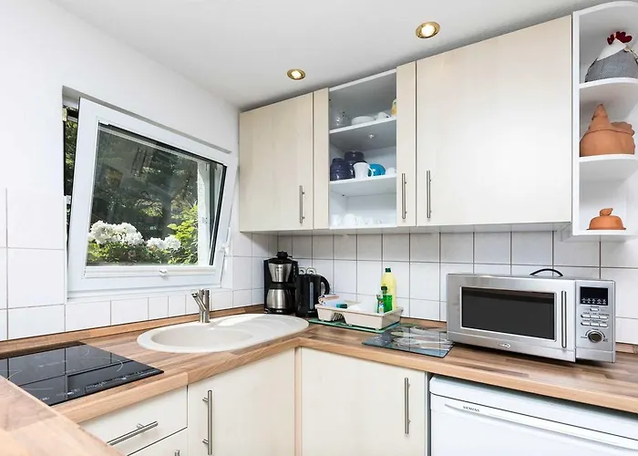 In Ruhiger Ortsran * Lauterbach (Rugen)