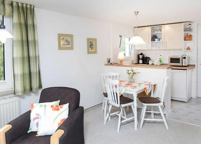 In Ruhiger Ortsran Apartament